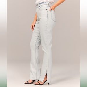 Curve Love Ultra High Rise 90s Slim Straight Jean Size 26 Abercrombie